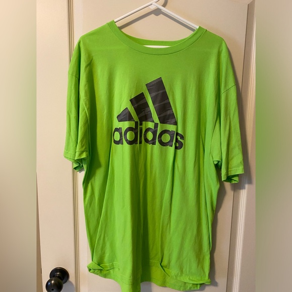 EUC Lot of 2 Men’s Adidas Tees Size XXL - Picture 6 of 6